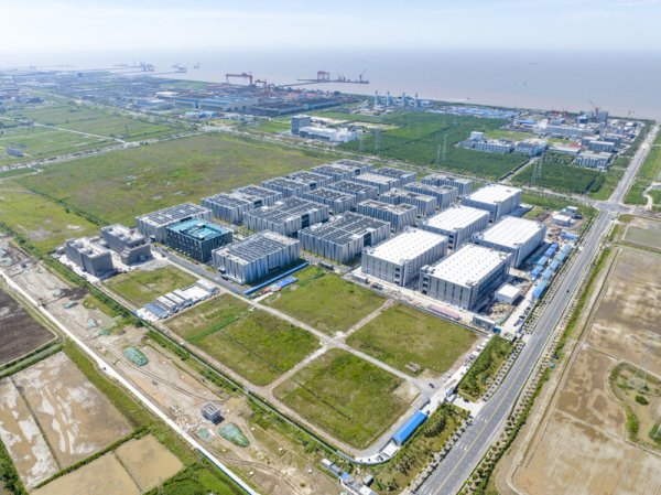 临港集团再签45个硬核项目：从核聚变到大飞机