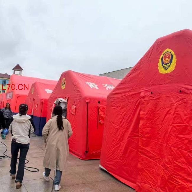 探访青海海西州大柴旦震区安置点 余震不断救援迅速